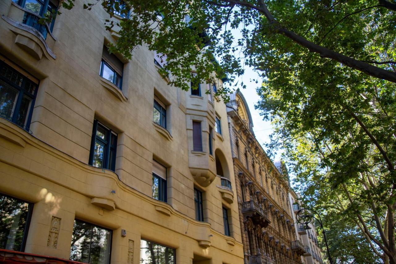 Luxurious & Spacious Downtown Residence In Liszt Ferenc Square Будапеща Екстериор снимка