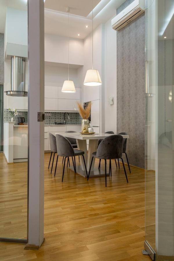 Luxurious & Spacious Downtown Residence In Liszt Ferenc Square Будапеща Екстериор снимка